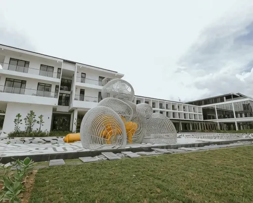 ร็อกซี่ บีช รีสอร์ท โรงแรมในลุนดู