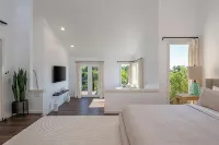 Family Fun Mountain Villa in San Diego Pool/Jacuzzi, Water-slide, PickleBall - バルコニー