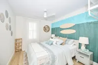 Scott McGillvary's Beachside Abode across from Stunning Bay Beach. New HOT TUB!