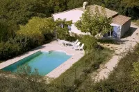Countryside house located in an olive grove, very quiet, wonderful scenery - Villas