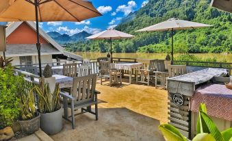 Dokchampa River View Villa