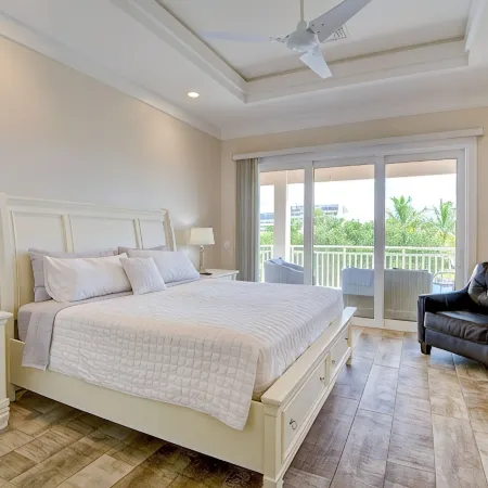 No Bunks-King Beds, Garage Parking, Private Beach Access-Less Crowded