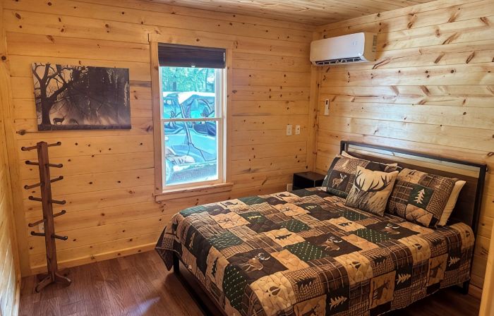 Cozy 2-bedroom cabin near Greenbo Lake State Park, Deer Haven
