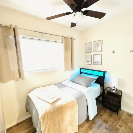 Lake Murray 3BR Retreat with AC and Skylight Hoteles en La Mesa