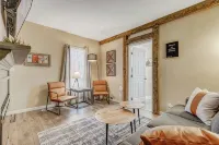 Downtown Gem • Fast WiFi • Urban Explorer HQ - Condos