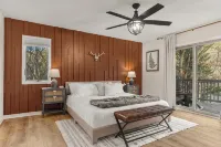 6BR Designer Home in Massanutten with Hot Tub, Sauna - 부티크