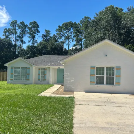 A Taste of ParadiseSpacious 4BR/3BA retreat with a private pool