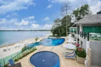 Royale Chulan Cherating Villa - Infinity Pools