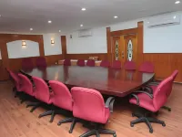 Arwana Inn - parking