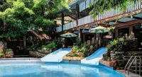 Batis Aramin Resort and Hotel Corp. - مسبح