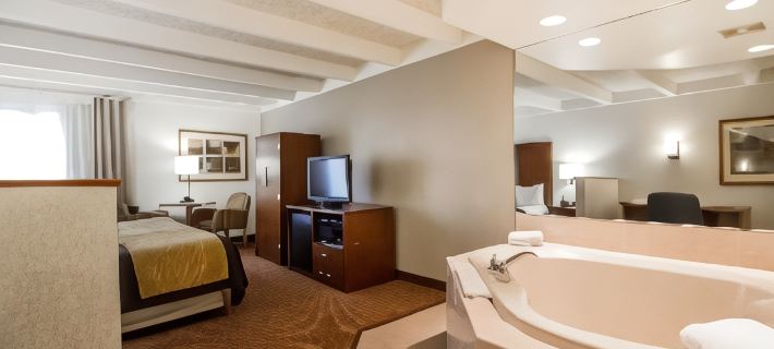 Comfort Inn & Suites Madison - Airport Hotels in Madison