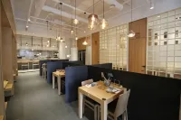 Empire Tourist Hotel - Kitchen