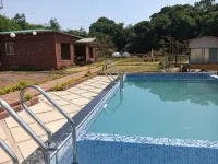 Green Heaven River Side Resort and Villa - Pools
