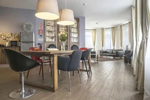 BCharming House - Aamiainen