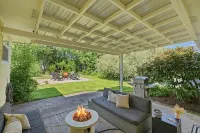 Hideaway House - Cozy Wine Country Escape in the Heart of McMinnville - 4-Star