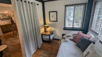 306 - 1br · Cozy Modern Condo on The Lake - 3-Star