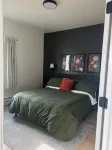Stylish/Cozy Penn St. Midcentury Retreat - Wifi/AC, Central Location! - WiFi