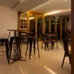 Fata Hotel by Project Borneo - ที่มีบาร์
