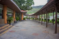 Club Mahindra Hatgad - خدمة نقل من وإلى المطار