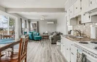 Cozy lakefront home on Big Barbee Lake