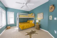 Private townhome steps from the beach and right next to the pool - balcony