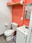 Peach Pocket Studio w/Kitchenette + W/D, Long Stay Ready w/ All Amenities! - 레지던스