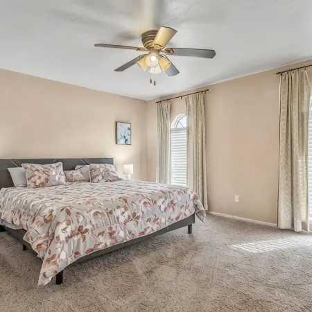 Charming 3-bedroom house central to everything in Edmond and handy to OKC