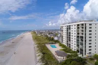 Seaside Solace: Panoramic Views! Oceanfront Condo, King Bed, Pool, Tennis,Cabana - Beach
