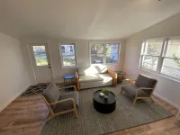Cute centrally located home! - บังกะโล