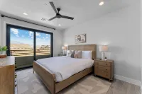 Serenity Sands. Private Spa. Sleeps 12. - 5-Star