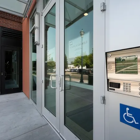 Dog-Friendly, Walk to Dining in Walnut Creek