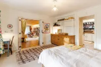 Ojai Valley East End Chic Ranch Home: Views, Nature, 8' Hot Tub, Big, 2 Bedrooms - 4-Star