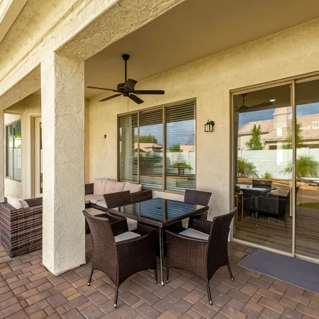Edgemont Escape-  3 King Beds, Heated Pool*, Close to Spring Training,