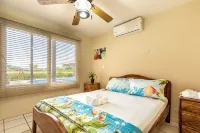 Hilltop Villa with Pool overlooking Jaco - Bungalow