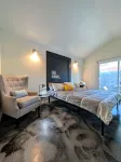 Tempe Cottage - ASU - Pets OK - 2 Free Bikes! - Apartments
