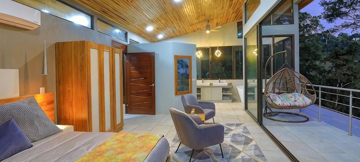 Sea Breeze II Luxury 6 BR Oceanview Estate between Dominical and Manuel Antonio Hotels in Savegre de Aguirre