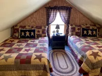 The Craft House - Cutest little Cabin you ever did see!!!