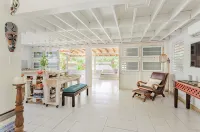 La Casita by Shacks Beach, Beach House, Coastal Living Style, LOCATION LOCATION - Boutique