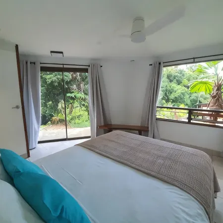 Treeverb Beach House : Hexagonal Beach house in the Daintree