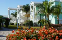 "Beachside Retreat" 2 Bedroom / 2 Bath