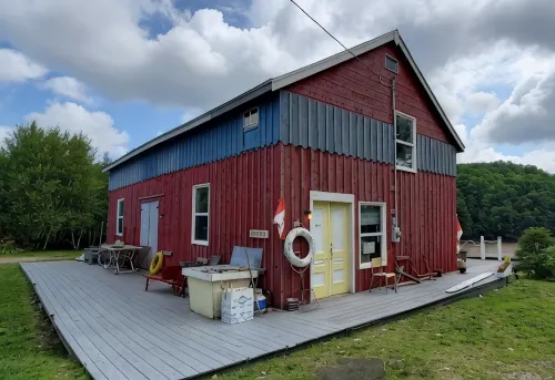 Millyard Recreation Riverfront Cottages - Kæledyr tilladt