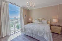 Book Your Beach Vacation! Penthouse Unit with Stunning Views of Destin!