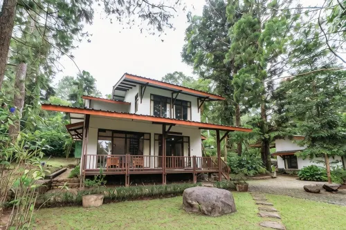 Bumi Cisarua Resort - ロッジ