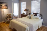 Baker Ford Apartment - Cheerful vintage 1 bedroom - 4 estrellas