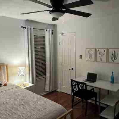 DRIP DROP INN - Stylish Hill Country Home in the Heart of Dripping Springs Rooms