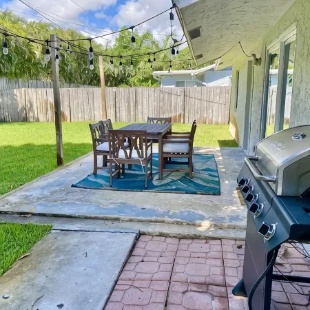 Impeccable 3 BR Beach Home Near Famed Atlantic Ave