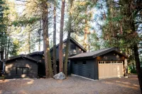 Ponderosa Park Lake House -- Private dock and beach! - 3-Star