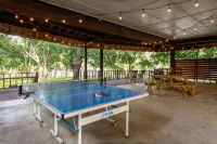 Walk Out to Lake Access, Sleep 30. Great for Multi-Family, Reunions, or Retreats - Wifi