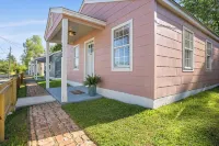 Cottage Row: Daphne - 4-Star