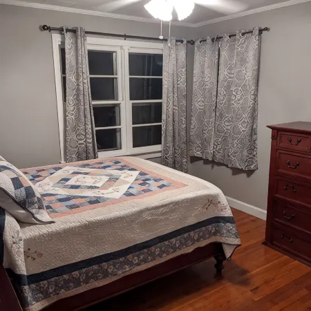 Cozy lakeview home